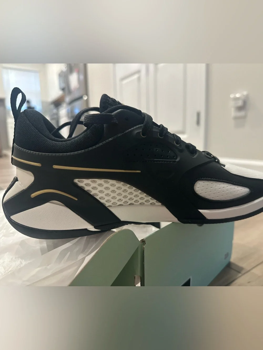 Nike Jordan Heir Black White and Gold Training Sneakers (BNIB) Men’s Size 8 NEW